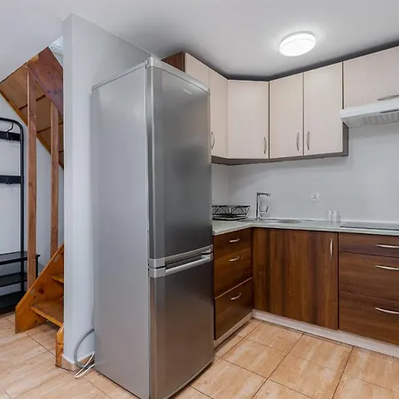 Flat With Cosy Attic - Castle Round The Corner - By Upstairs Apartman